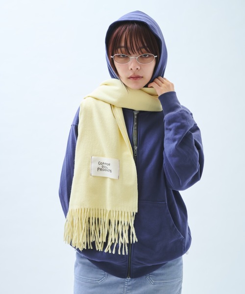 common gull products.(コモンガルプロダクツ)の「本を抱くマフラー(マフラー・レディース・グレー系/レッド系/ネイビー/イエロー系/ダークブラウン系/ピンク系・フリー)」の4枚目の写真