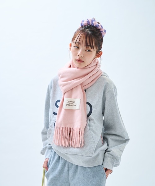 common gull products.(コモンガルプロダクツ)の「本を抱くマフラー(マフラー・レディース・グレー系/レッド系/ネイビー/イエロー系/ダークブラウン系/ピンク系・フリー)」の5枚目の写真