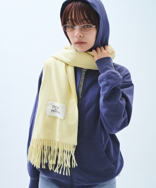 common gull products.(コモンガルプロダクツ)の「本を抱くマフラー(マフラー・レディース・グレー系/レッド系/ネイビー/イエロー系/ダークブラウン系/ピンク系・フリー)」の8枚目の写真