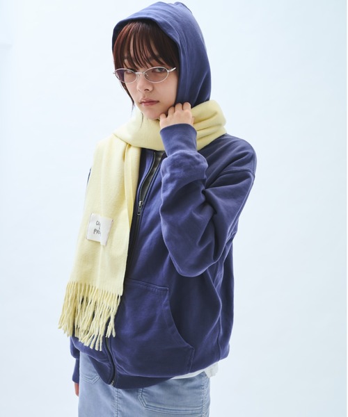 common gull products.(コモンガルプロダクツ)の「本を抱くマフラー(マフラー・レディース・グレー系/レッド系/ネイビー/イエロー系/ダークブラウン系/ピンク系・フリー)」の9枚目の写真