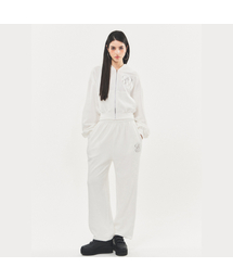 RAWMANTICS（ローマンティクス）の「Cloud Touch Oversized Jogger Pants White（スウェットパンツ）」