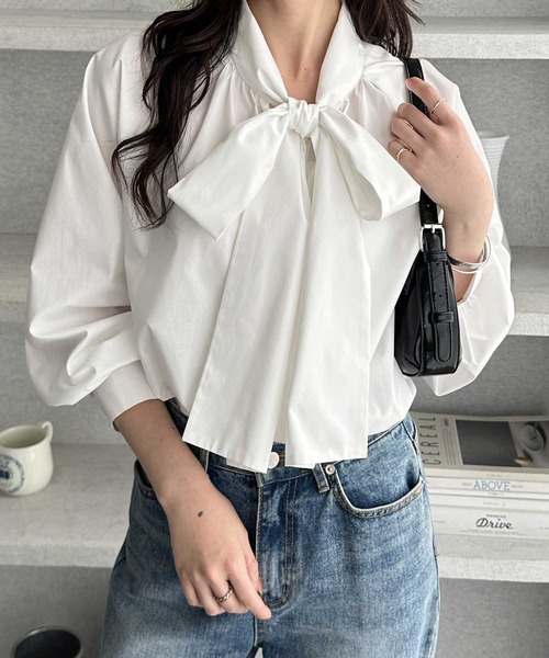 GeeRA(ジーラ)の「ボリュームボウタイブラウス(シャツ/ブラウス・レディース・ブラック/ブルー系その他/オフホワイト・LARGE/MEDIUM/X-LARGE)」の5枚目の写真