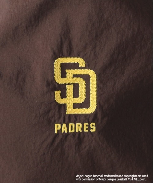 Right-on（ライトオン）の「【MLB】ワッシャーナイロンナップサック (軽量/スポーティ/チームロゴ/シンプルデザイン)（ショルダーバッグ・メンズ・ブラウン/ブラック/ブルー・ONE SIZE）」の6枚目の写真