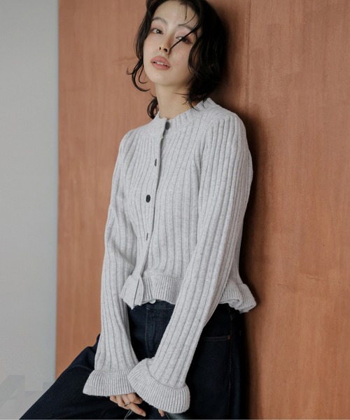 AMELY(エミリー)の「ダブルフリルカーディガン(カーディガン/ボレロ・レディース・オートミール/ブラウン/ブラック/グレー・フリー)」の2枚目の写真