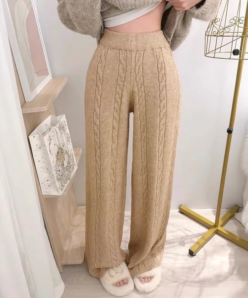 NANEA（ナネア）の「ケーブル編みニットイージーパンツ（その他パンツ・レディース・グレー/ブラック/ホワイト/ベージュ・フリー）」の5枚目の写真
