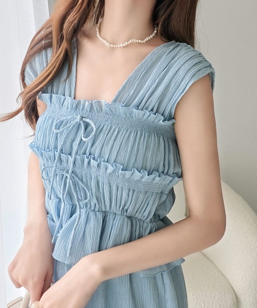 mily bilet(ミウィビレット)の「【mily bilet】一枚で主役級!大人フェミニンなシャーリングフリルティアードワンピース(ワンピース・レディース・ブルー/オフホワイト/ブラック・LARGE/MEDIUM/SMALL/X-LARGE)」の8枚目の写真