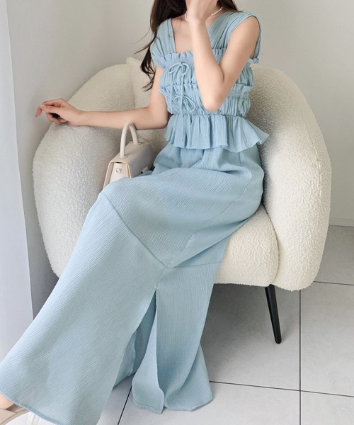 mily bilet(ミウィビレット)の「【mily bilet】一枚で主役級!大人フェミニンなシャーリングフリルティアードワンピース(ワンピース・レディース・ブルー/オフホワイト/ブラック・LARGE/MEDIUM/SMALL/X-LARGE)」の11枚目の写真