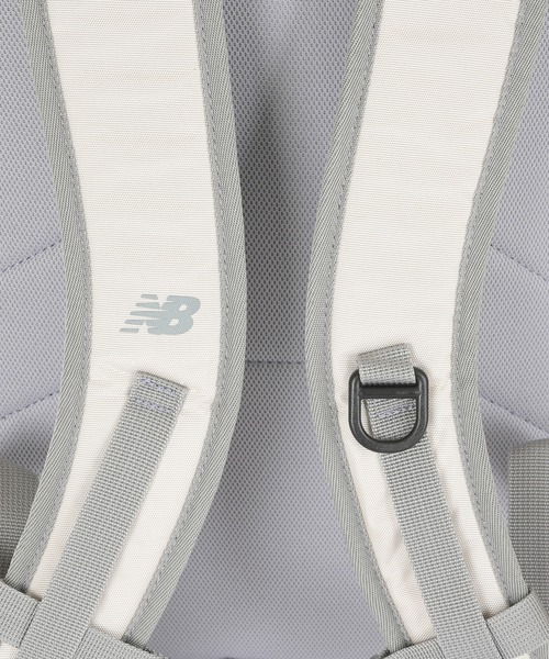 NEW BALANCE（ニューバランス）の「エブリデイバックパック30L（バックパック/リュック・メンズ・オフホワイト/ブラック×レッド・ONE SIZE）」の13枚目の写真