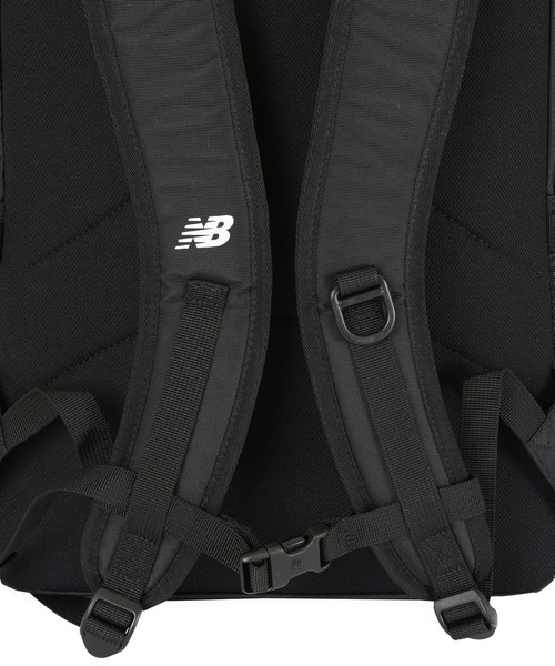 NEW BALANCE（ニューバランス）の「エブリデイバックパック30L（バックパック/リュック・メンズ・オフホワイト/ブラック×レッド・ONE SIZE）」の21枚目の写真