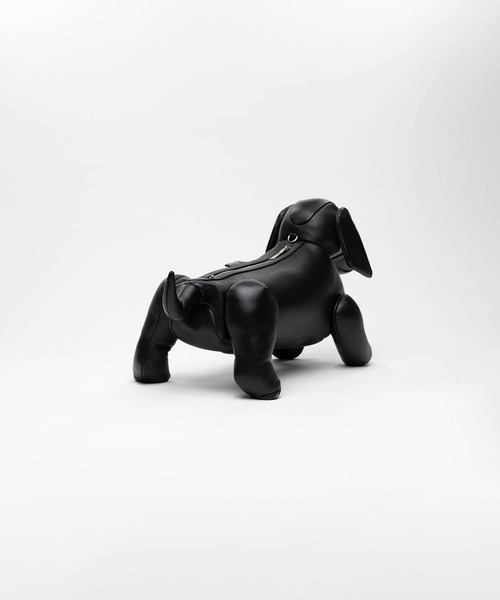 Maison MIHARA YASUHIRO(メゾンミハラヤスヒロ)の「"DOLLS" Dachshund Shoulder Bag(ショルダーバッグ・メンズ・ブラック・FREE)」の3枚目の写真