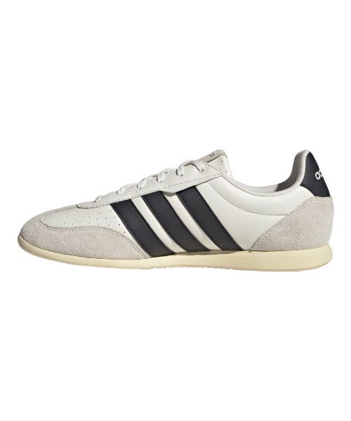 adidas(アディダス)の「アディダス adidas バレダ ローシューズ / BARREDA LOシューズ(スニーカー・レディース・ホワイト×ブラック・25.0cm/23.0cm/23.5cm/24.0cm/24.5cm)」の9枚目の写真