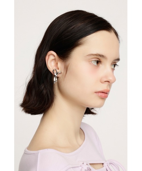 SLY（スライ）の「RIBBON EARRING リボンイヤリング（イヤリング・レディース・ゴールド/シルバー・FREE）」の7枚目の写真