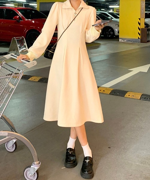 SallyLunn(サリーラン)の「ウエストタックハーフジップワンピース(ワンピース・レディース・アイボリー/ブラック・LARGE/MEDIUM)」の2枚目の写真