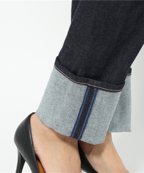 AZUL ENCANTO(アズールエンカント)の「ストレートデニム(S/W)(デニムパンツ・レディース・ネイビー・SMALL/LARGE/MEDIUM)」の4枚目の写真