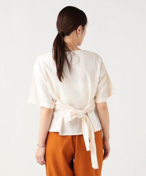 BEAMS HEART(ビームスハート)の「【9/17再値下げ】麻混 バックリボン ブラウス(シャツ/ブラウス・レディース・その他/ブラック/オフホワイト・FREE)」の12枚目の写真