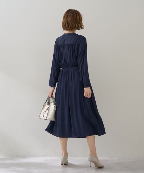 YECCA VECCA（イェッカヴェッカ）の「ベルト付きギャザーワンピース（ワンピース・レディース・オレンジ/ブルー/ネイビー・FREE）」の6枚目の写真