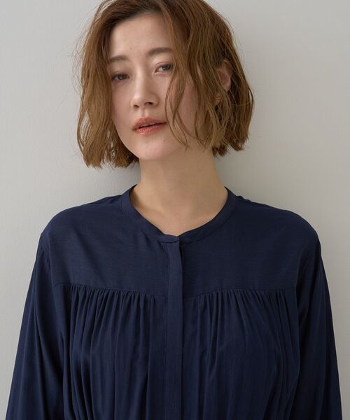 YECCA VECCA（イェッカヴェッカ）の「ベルト付きギャザーワンピース（ワンピース・レディース・オレンジ/ブルー/ネイビー・FREE）」の7枚目の写真