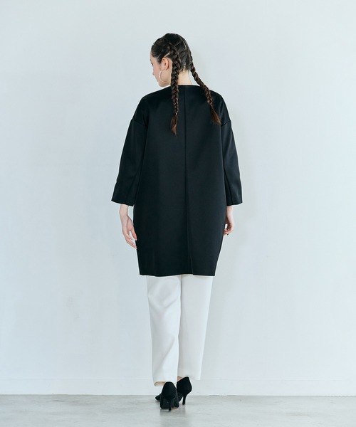 Audie a Muses(オーディアミューズ)の「リボンフリルコクーンコートジャケット(ノーカラージャケット・レディース・オフホワイト/ブラック・FREE)」の18枚目の写真