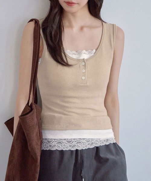 CHAN ME(チャンミ)の「レイヤードレースタンクトップ(タンクトップ・レディース・ベージュ/ネイビー/ブラック/グレー・X-LARGE/LARGE/MEDIUM)」の3枚目の写真