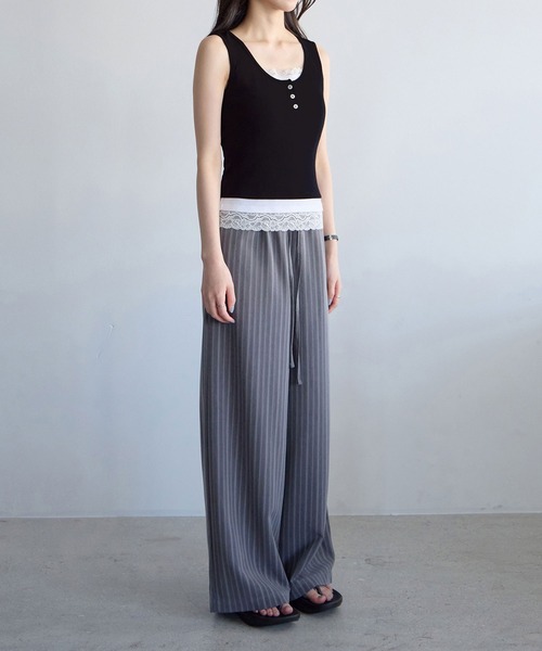 CHAN ME(チャンミ)の「レイヤードレースタンクトップ(タンクトップ・レディース・ベージュ/ネイビー/ブラック/グレー・X-LARGE/LARGE/MEDIUM)」の11枚目の写真