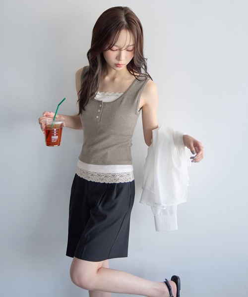 CHAN ME(チャンミ)の「レイヤードレースタンクトップ(タンクトップ・レディース・ベージュ/ネイビー/ブラック/グレー・X-LARGE/LARGE/MEDIUM)」の16枚目の写真