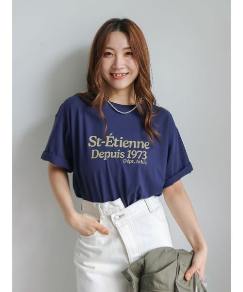 Ungrid（アングリッド）の「ミニスラブビッグシルエットロゴTee（Tシャツ/カットソー・レディース・レッド/ライトグレー/オフホワイト/ネイビー・FREE）」の3枚目の写真