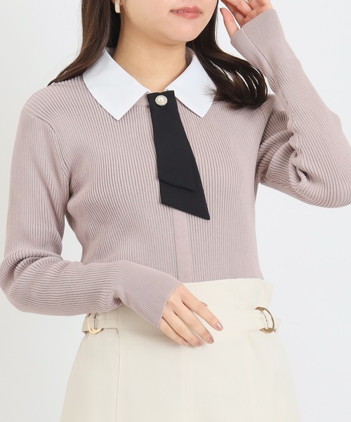 ASTORIA ODIER（アストリアオディール）の「３wayデタッチャブルボウタイニット(300日着られるニット/イージーケア/ウォッシャブル)（ニット/セーター・レディース・ネイビー/グレイッシュブルー/ホワイト×ブルー/ピンクベージュ・MEDIUM）」の4枚目の写真