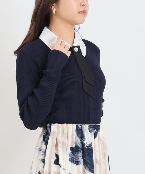 ASTORIA ODIER（アストリアオディール）の「３wayデタッチャブルボウタイニット(300日着られるニット/イージーケア/ウォッシャブル)（ニット/セーター・レディース・ネイビー/グレイッシュブルー/ホワイト×ブルー/ピンクベージュ・MEDIUM）」の22枚目の写真