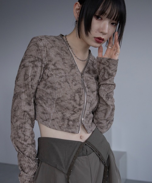 VACANCY(ヴァカンシー)の「ケミカル加工ZIPリブカーディガン(Tシャツ/カットソー・レディース・ブラック/ベージュ・FREE)」の2枚目の写真