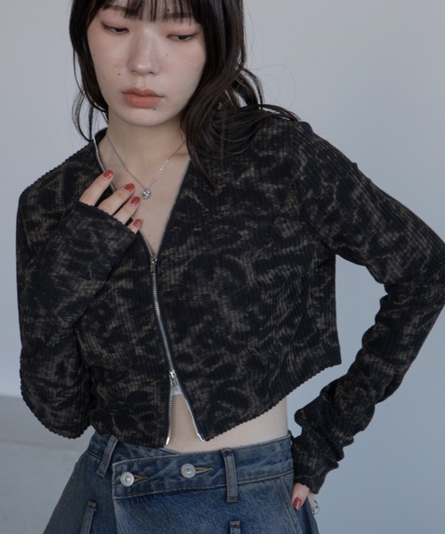 VACANCY(ヴァカンシー)の「ケミカル加工ZIPリブカーディガン(Tシャツ/カットソー・レディース・ブラック/ベージュ・FREE)」の6枚目の写真