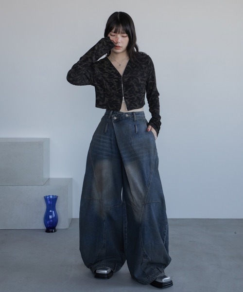 VACANCY(ヴァカンシー)の「ケミカル加工ZIPリブカーディガン(Tシャツ/カットソー・レディース・ブラック/ベージュ・FREE)」の15枚目の写真