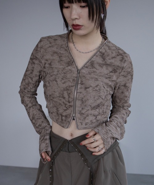 VACANCY(ヴァカンシー)の「ケミカル加工ZIPリブカーディガン(Tシャツ/カットソー・レディース・ブラック/ベージュ・FREE)」の21枚目の写真