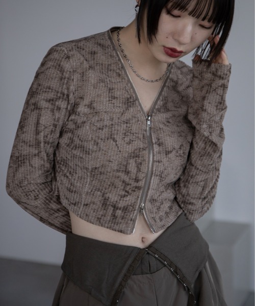 VACANCY(ヴァカンシー)の「ケミカル加工ZIPリブカーディガン(Tシャツ/カットソー・レディース・ブラック/ベージュ・FREE)」の19枚目の写真