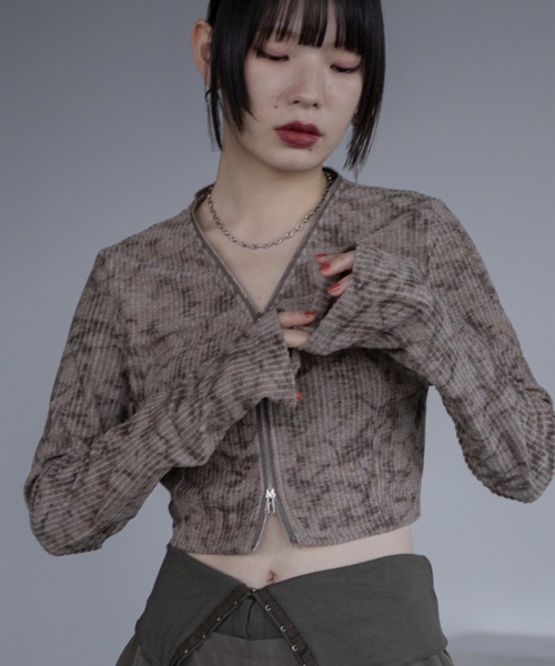 VACANCY(ヴァカンシー)の「ケミカル加工ZIPリブカーディガン(Tシャツ/カットソー・レディース・ブラック/ベージュ・FREE)」の17枚目の写真