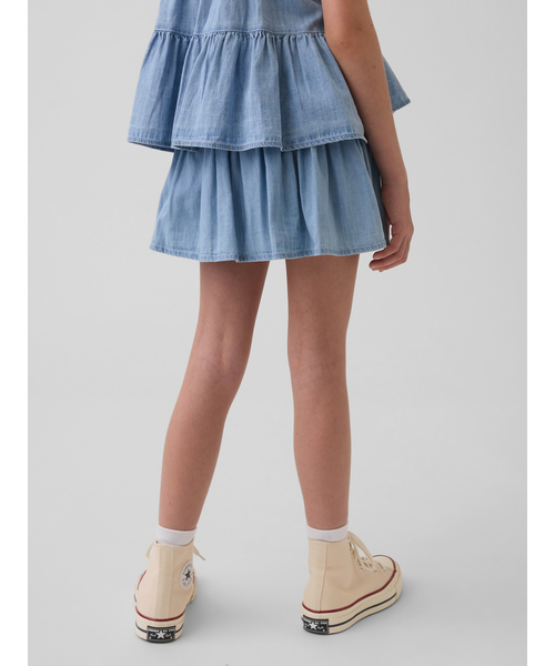 GAP(ギャップ)の「デニム ティアード ミニスカート・スコート (キッズ)(デニムスカート・キッズ・ライトインディゴブルー・130cm/120cm/110cm/160cm/150cm/140cm)」の4枚目の写真