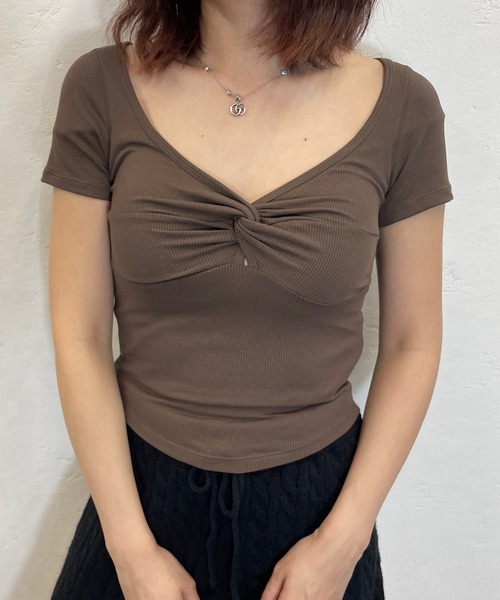 ROGER AND RAW（ロジャーアンドロウ）の「[カップ付き]テレコクロップドTシャツ（Tシャツ/カットソー・レディース・ブラック/グレー/ホワイト/ブラウン・FREE）」の7枚目の写真