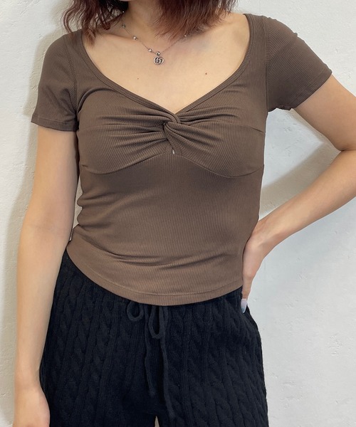 ROGER AND RAW（ロジャーアンドロウ）の「[カップ付き]テレコクロップドTシャツ（Tシャツ/カットソー・レディース・ブラック/グレー/ホワイト/ブラウン・FREE）」の5枚目の写真