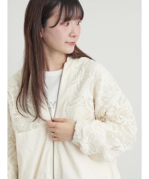 Samansa Mos2(サマンサ モスモス)の「切り替えレースブルゾン(ブルゾン・レディース・キナリ・F)」の1枚目の写真