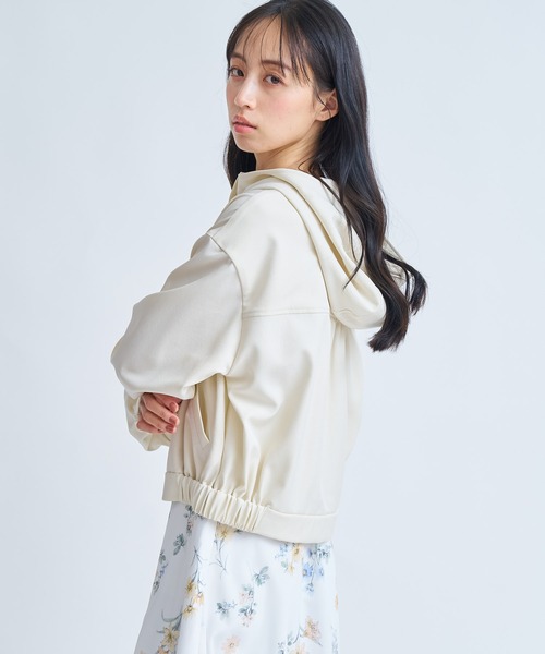 NOELA(ノエラ)の「コンパクトフーディージャケット(その他アウター・レディース・オフホワイト/ベージュ・M/S)」の6枚目の写真