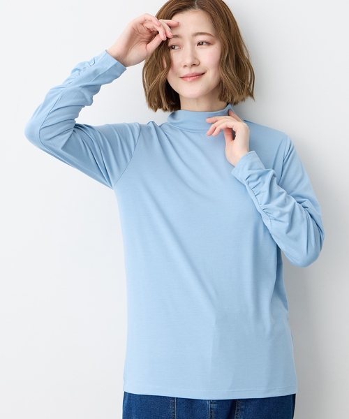 Petit Honfleur(プチオンフルール)の「袖シャーリングハイネックトップス(Tシャツ/カットソー・レディース・アイボリー/ブラック/サックスブルー/グレー・M/L)」の6枚目の写真