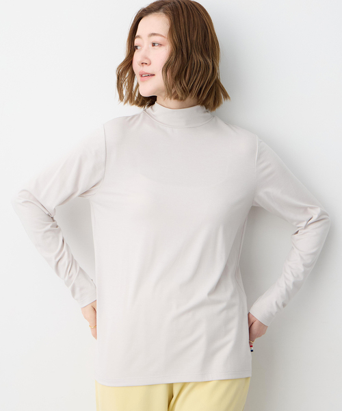 Petit Honfleur(プチオンフルール)の「袖シャーリングハイネックトップス(Tシャツ/カットソー・レディース・アイボリー/ブラック/サックスブルー/グレー・M/L)」の11枚目の写真