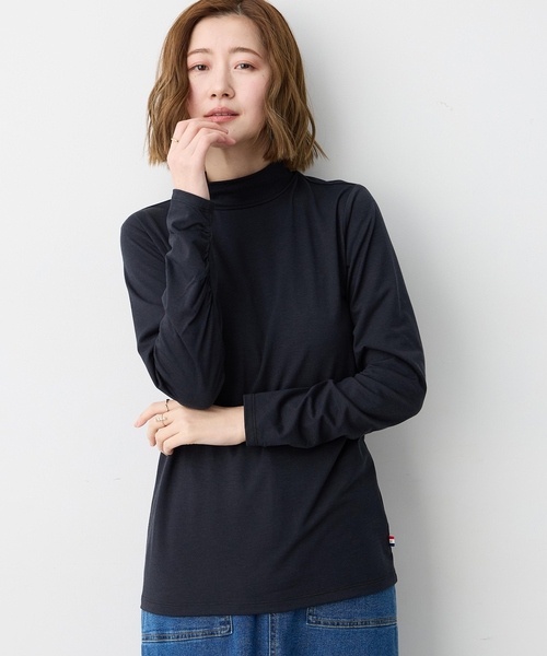 Petit Honfleur(プチオンフルール)の「袖シャーリングハイネックトップス(Tシャツ/カットソー・レディース・アイボリー/ブラック/サックスブルー/グレー・M/L)」の15枚目の写真