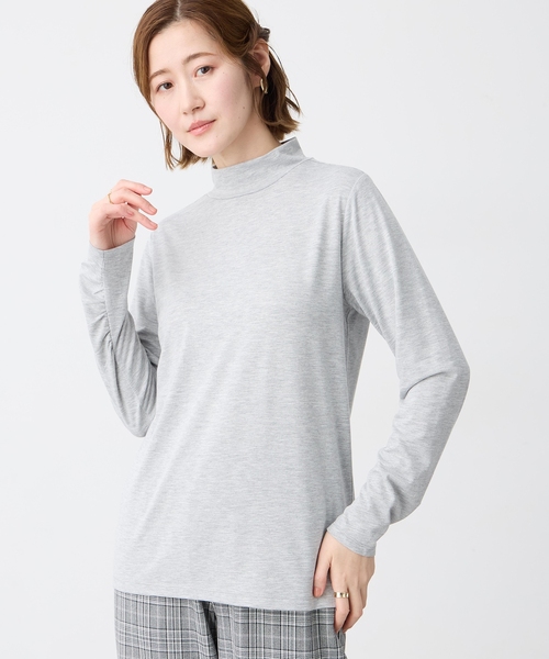 Petit Honfleur(プチオンフルール)の「袖シャーリングハイネックトップス(Tシャツ/カットソー・レディース・アイボリー/ブラック/サックスブルー/グレー・M/L)」の17枚目の写真