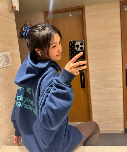 mydeepbluememories（マイディープブルーメモリーズ）の「(zp) MM SYMBOL LOGO 2WAY ZIP-UP (NAVY)（パーカー・レディース・ネイビー・SMALL/LARGE）」の3枚目の写真
