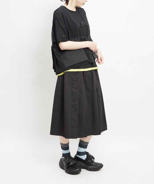 gomme(ゴム)の「バックプリーツベスト(ベスト・レディース・ブラウン/ブラック・MEDIUM)」の5枚目の写真