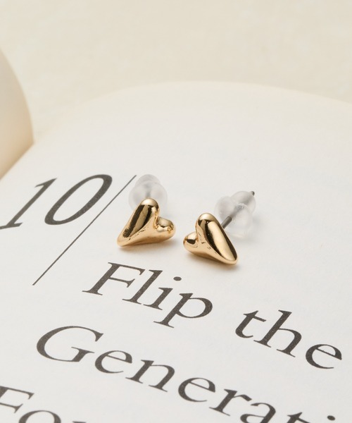 COLONY 2139（コロニートゥーワンスリーナイン）の「ミニマムハートピアス（ピアス（両耳用）・レディース・シルバー/ゴールド・FREE）」の2枚目の写真