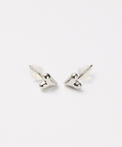 COLONY 2139（コロニートゥーワンスリーナイン）の「ミニマムハートピアス（ピアス（両耳用）・レディース・シルバー/ゴールド・FREE）」の5枚目の写真