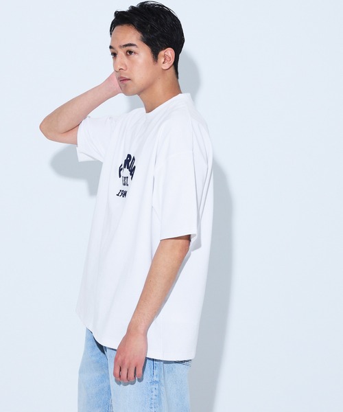 coca(coca)(コカ)の「インレイ裏毛スウェットワッペントップス(スウェット・メンズ・ホワイト/チャコール・L/M/XL)」の6枚目の写真