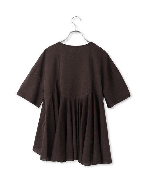 SALON adam et rope'(サロン アダム エ ロペ)の「【AAYUSHI(アユーシ) for SALON】別注ペプラムラッフルTシャツ(Tシャツ/カットソー・レディース・キナリ/ダークブラウン・FREE)」の21枚目の写真
