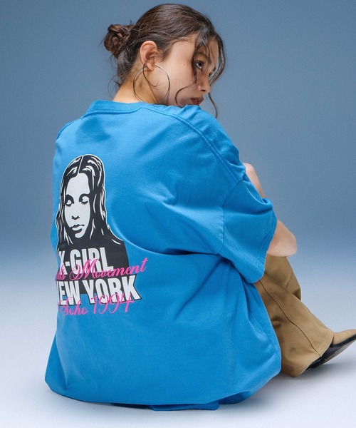 X-girl（エックスガール）の「FACE AND SCRIPT MIX LOGO S/S BIG TEE DRESS（ワンピース・レディース・ブルー/ブラック/ホワイト・S/M）」の7枚目の写真